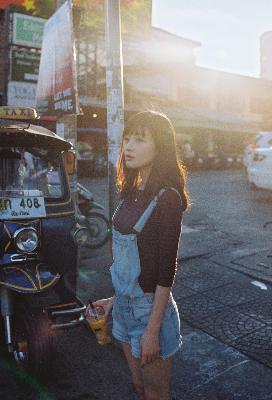 邻居人妻亂伦中文字幕